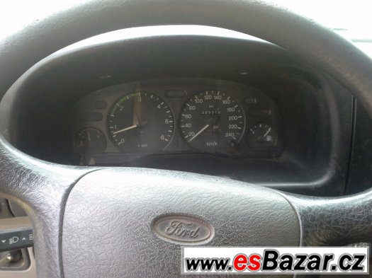 Ford Transit 2,5 Di – fotografie 1
