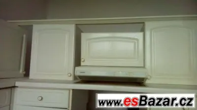 Kuchyňská linka 210/170 cm, součástí linky je sporák sklo ke