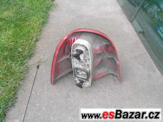 Twingo 1999 právé zadní světlo – fotografie 1