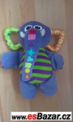 Slon s hracím chobotem Lamaze