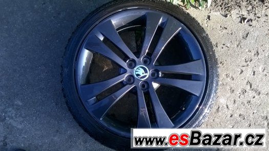 alu Trinity cerne 17" s pneu, jete 2mesice – fotografie 3