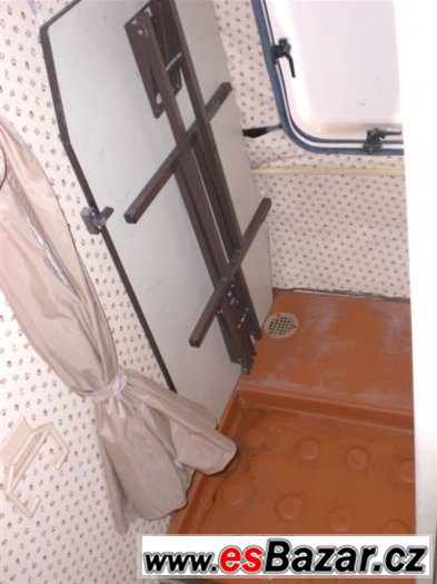 obytný karavan tovární výroby CORNICHE Swift 14/2 přívěs – fotografie 5