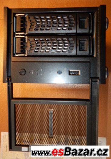 NAS server Netgear RND2000 +2 x HDD 750 Gb - nepoužité, nové – fotografie 3