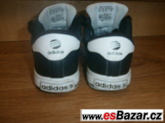 botičky Adidas vel.28- černobílé – fotografie 2