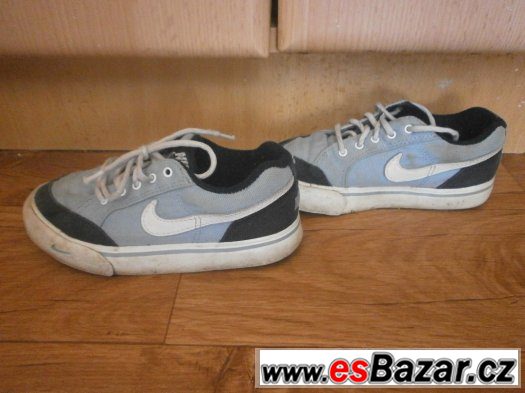 botičky NIKE,vel.27,modrobílé. – fotografie 1