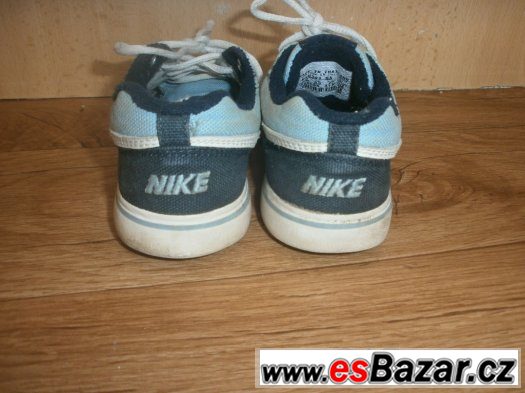 botičky NIKE,vel.27,modrobílé. – fotografie 2