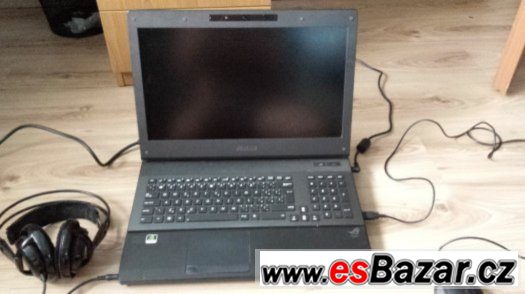 Prodám herní notebook Asus G74sx,Core i7 (ROG)+příslušenství – fotografie 2