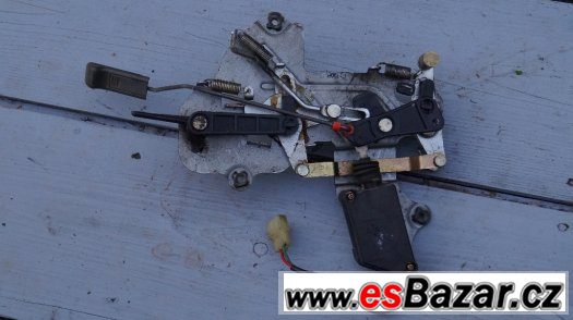 Kia Carnival zámek (28) – fotografie 1