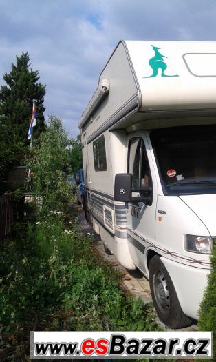 Auto karavan – fotografie 2