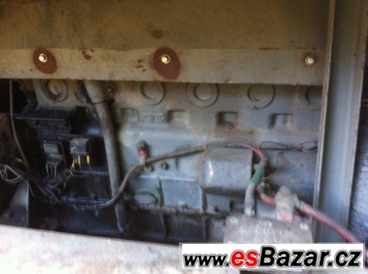Motor Zetor 6x válců – fotografie 2