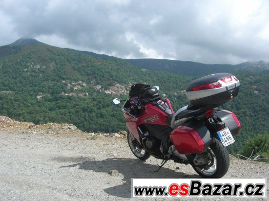 Honda VFR 1200 F – fotografie 4