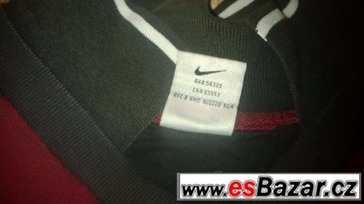 mikina NIKE – fotografie 3
