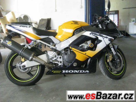 Honda cbr 929 2000 sc44 Fireblade – fotografie 1