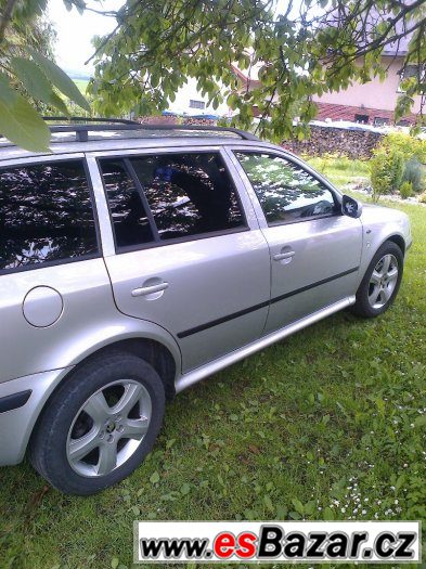 Skoda octavia combi – fotografie 4