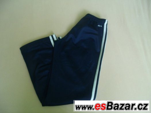 Tepláky Adidas vel.7-8 let – fotografie 1