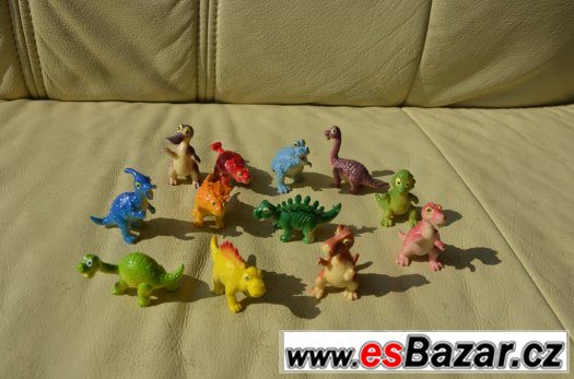 DINOSAUŘI - kniha s puzzle,figurky – fotografie 3