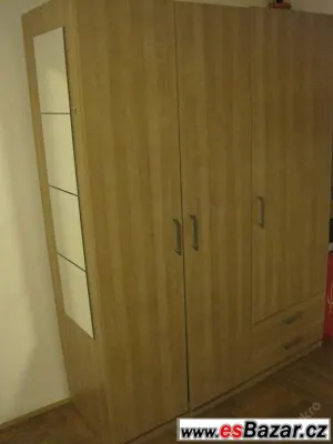 Šatní skříň Ikea Kullen