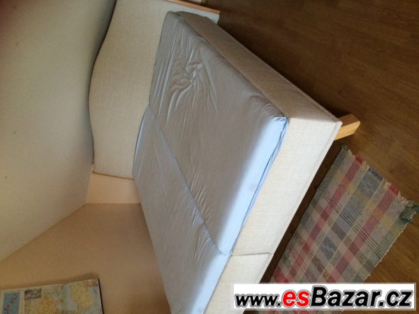 Velká manželská postel – fotografie 2