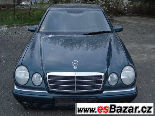 Mercedes Benz E 230 W210 – fotografie 1