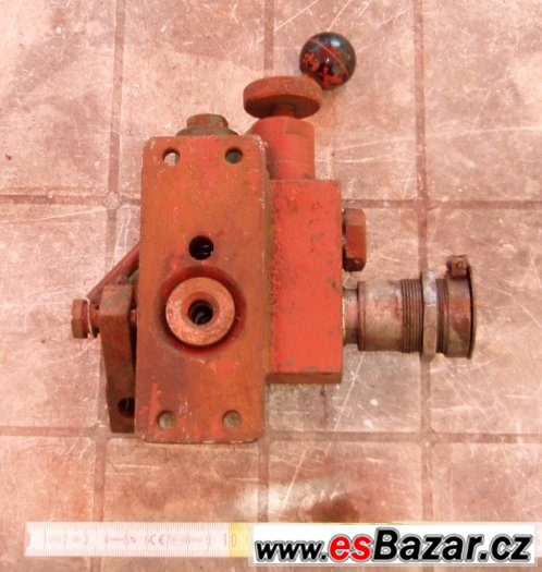 hydraulický rozvaděč, čerpadlo, pístnice viz foto – fotografie 5