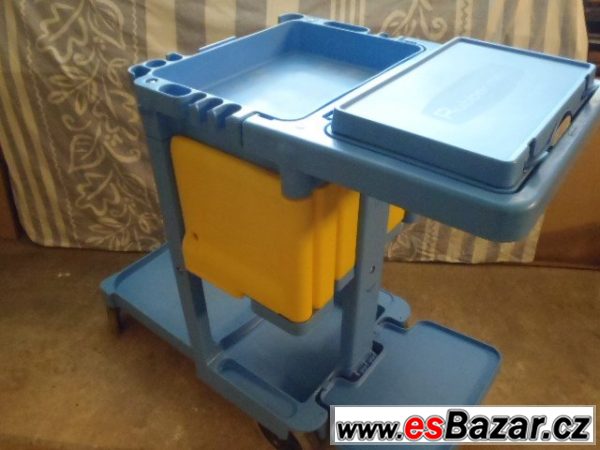 Úklidový vozík Rubbermaid – fotografie 4