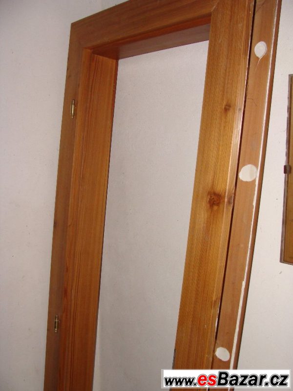 Prodám dřevěné (modřín) dveře – fotografie 2