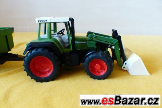 Traktor s vlečkou – fotografie 3