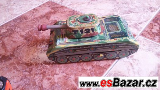 Celoplechový tank T121 – fotografie 2