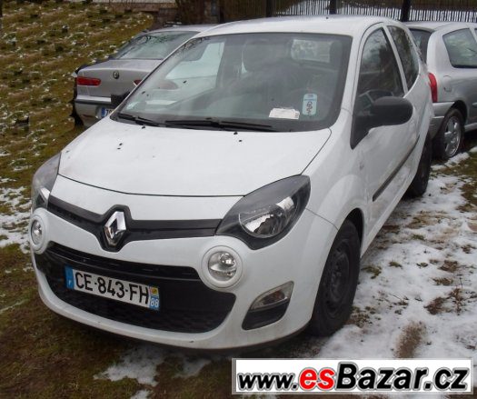 Renault Twingo 1,2i 55kW - rok 2012, najeto 23 000 km – fotografie 1
