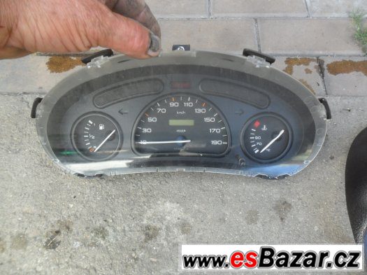 Peugeot 206 tachometr, budíky, palubní deska – fotografie 1