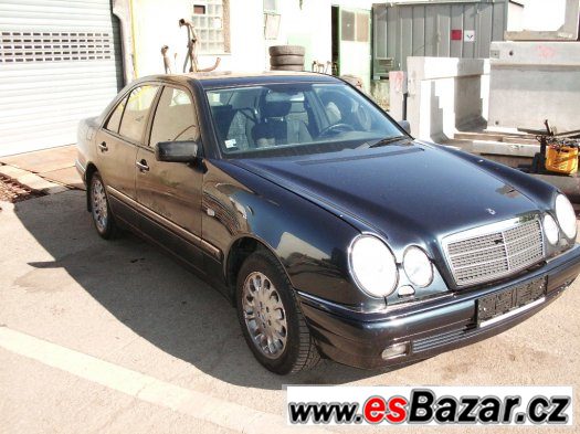 Mercedes E210 4matic – fotografie 3
