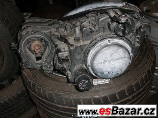 přední světlo na Mercedes e211 – fotografie 2