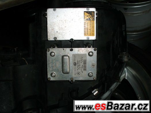 přední světlo na Mercedes e211 – fotografie 3