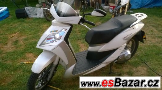 Znen 125 ZOOM – fotografie 1