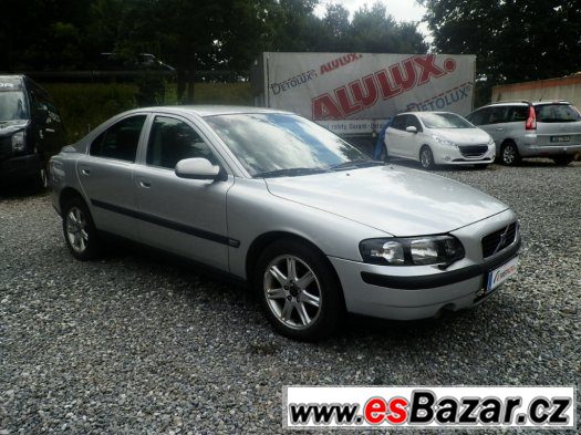 VOLVO S60 2.5 T  154KW 4X4 ČR,KLIMA,KUŽE – fotografie 4