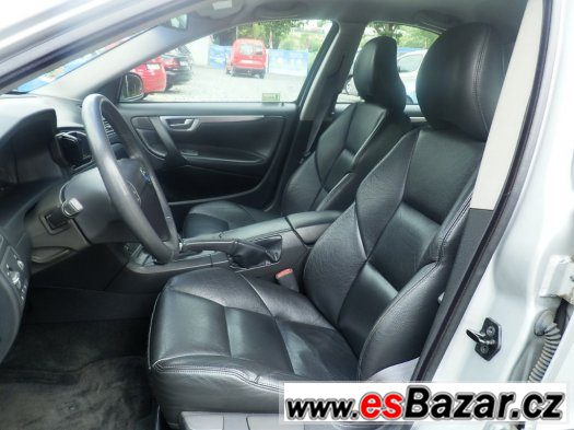 VOLVO S60 2.5 T  154KW 4X4 ČR,KLIMA,KUŽE – fotografie 5