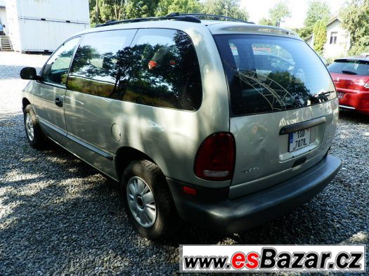 DODGE CARAVAN 2.4 I – fotografie 2
