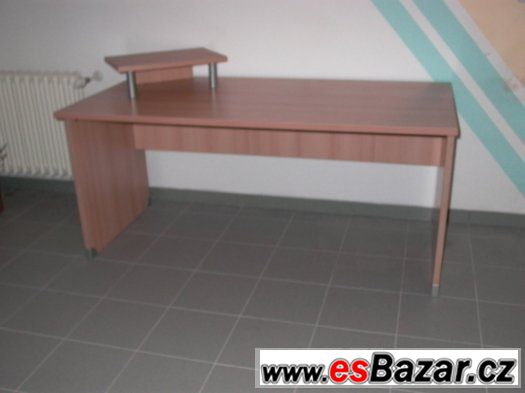 bytelný psací stůl – fotografie 1