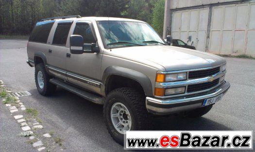 Chevrolet Suburban 2500 – fotografie 1