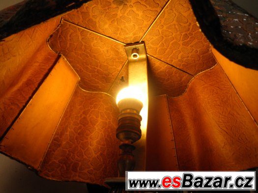 STAROŽITNÁ STOLNÍ LAMPA – fotografie 2