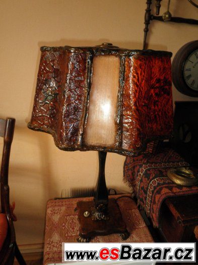 STAROŽITNÁ STOLNÍ LAMPA – fotografie 5