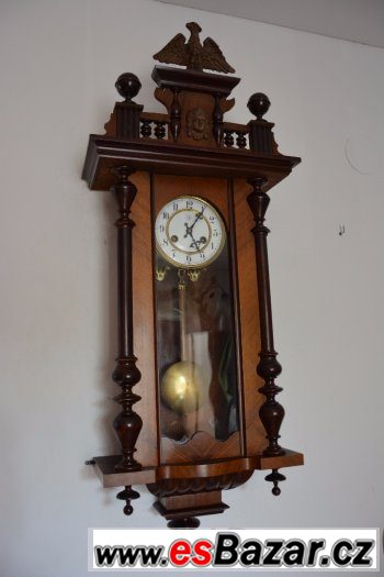Starožitné řezbované hodiny Junghans s orlicí r 1910 – fotografie 1