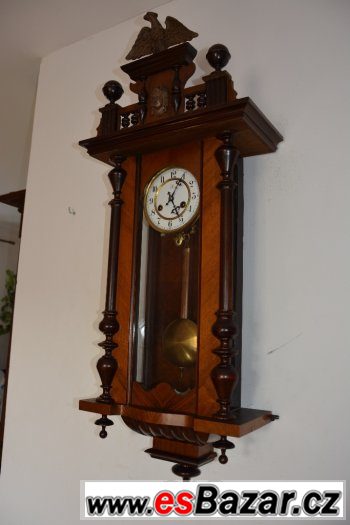 Starožitné řezbované hodiny Junghans s orlicí r 1910 – fotografie 2