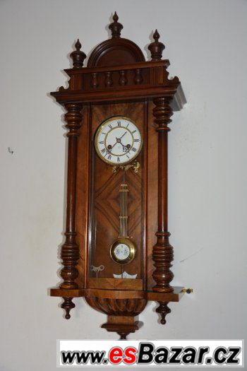 Starožitné řezbované hodiny Junghans, r 1905 – fotografie 1