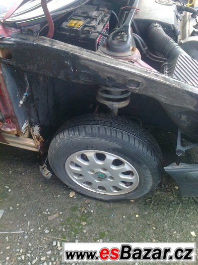 Skoda felicia 1.9d,-nahradni dily – fotografie 2