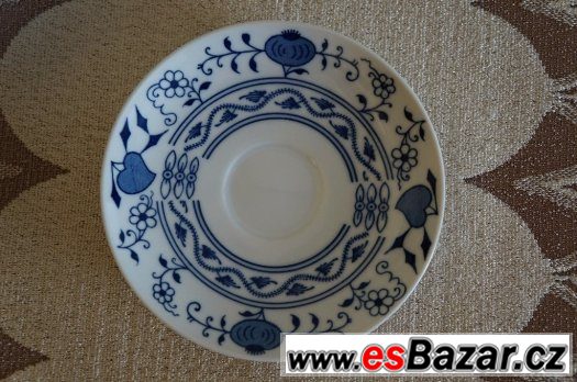Porcelánový moka hrníček s podšálkem ve stylu "cibulák" – fotografie 2