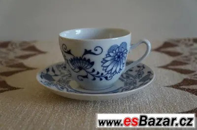 Porcelánový moka hrníček s podšálkem ve stylu "cibulák"