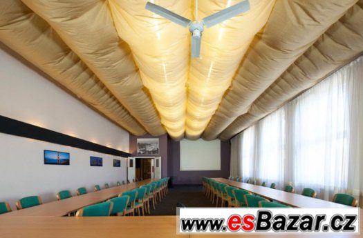 Údržbář - pomocník na hotelu - práce s ubytováním. – fotografie 4