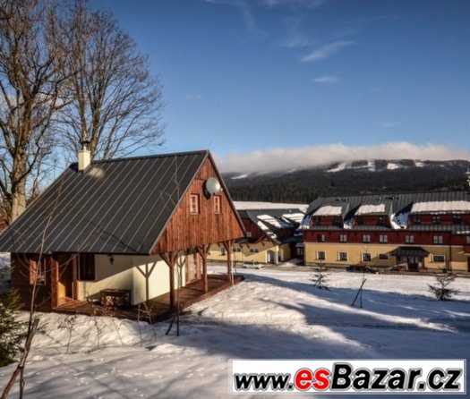 Údržbář - pomocník na hotelu - práce s ubytováním. – fotografie 5
