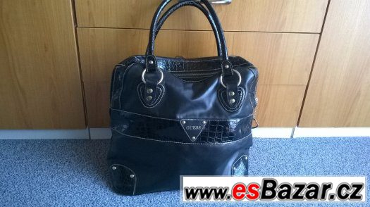 Krásná kabelka Guess – fotografie 1
